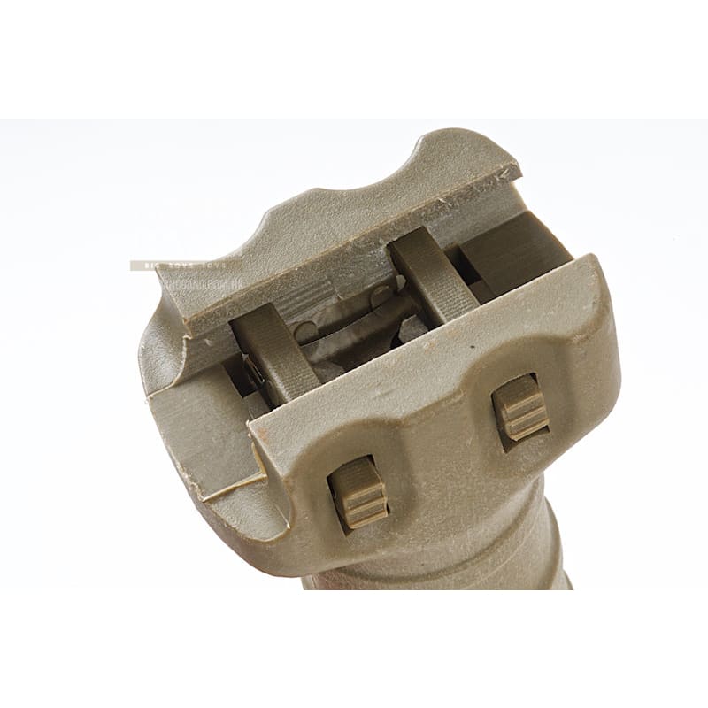 GK Tactical TD Vertical Foregrip - DE - Bang Bang Airsoft