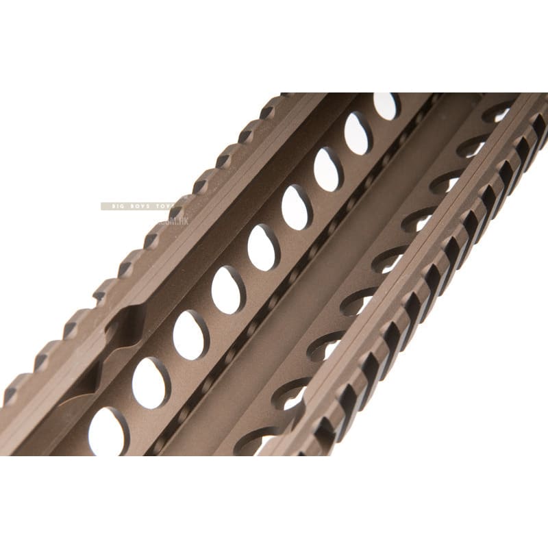 Madbull MK18 9.5 Inch Daniel Defense SOPMOD II - RIS II (Desert Tan) - Bang Bang Airsoft