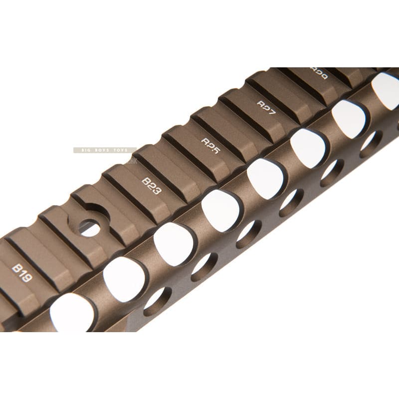 Madbull MK18 9.5 Inch Daniel Defense SOPMOD II - RIS II (Desert Tan) - Bang Bang Airsoft